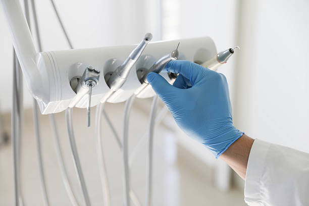 Professional Emergency Dentist technician working in Resaca, GA